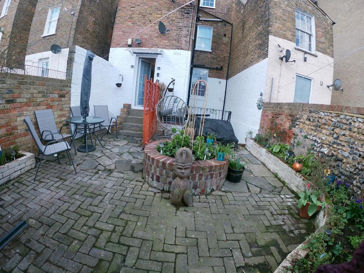 Apartment Moat Victorian, Sea View!
